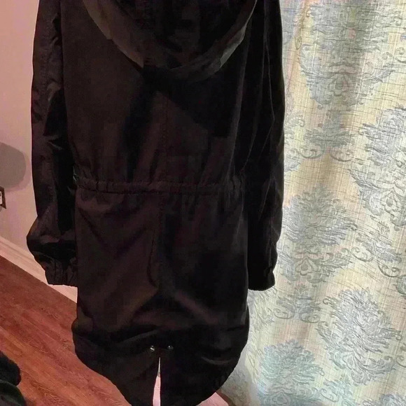 NEW Bershka light weight jacket with  hoodie. Fall season start - Picture 4 of 9